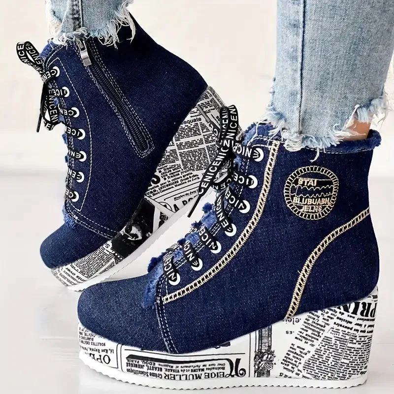 MONTREAL™ DENIM LACE-UP PLATFORM WINTER BOOTS