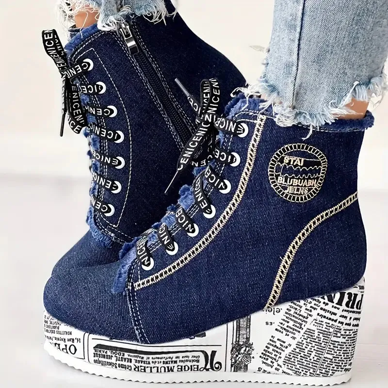 MONTREAL™ DENIM LACE-UP PLATFORM WINTER BOOTS