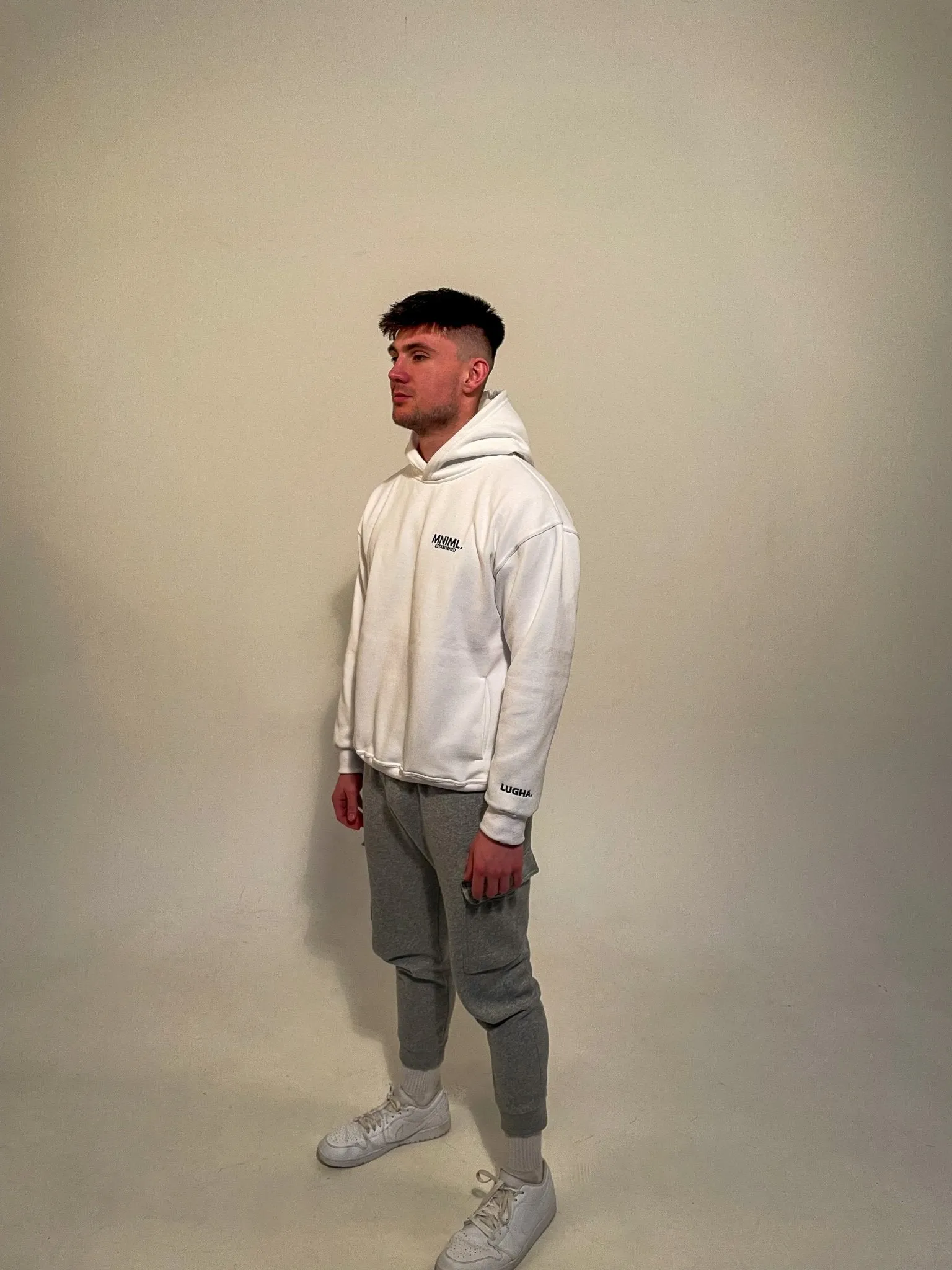 Oversized 'MNIML' Hoodie - White