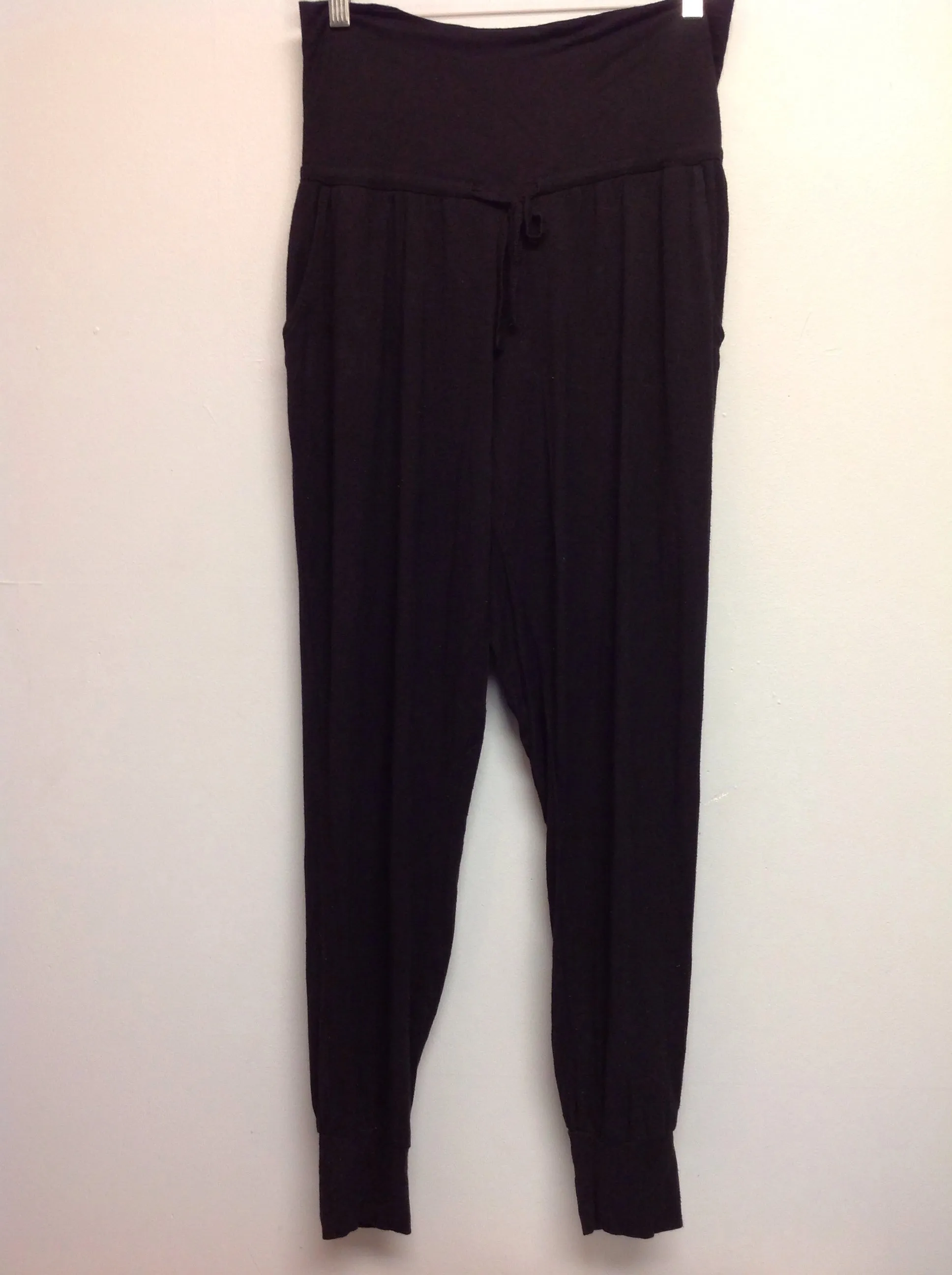 Seraphine Size Small Black Maternity Pant